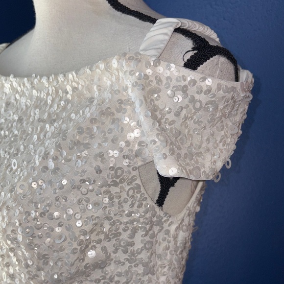 DB Studio Long White Sequin Gown – Size 10 – Style AP2E207056 – EUC - Picture 6 of 15